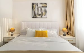 Deluxe Apartment, Balcony | Ruang kerja komputer riba, Wi-fi percuma 