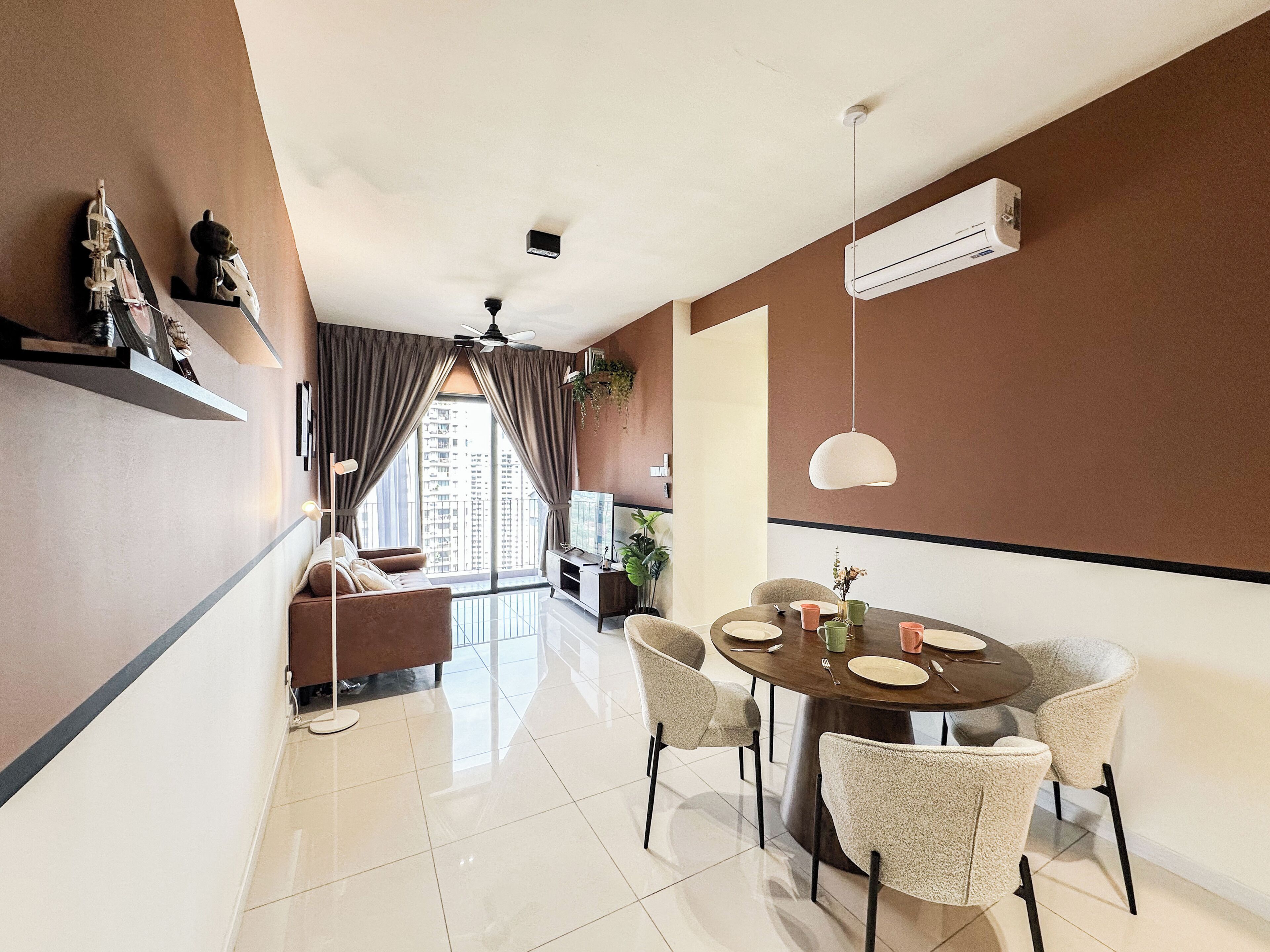 Apartment, 3 Bedrooms, Balcony, City View | Dining