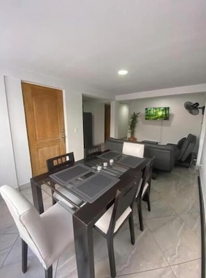 Spielezimmer