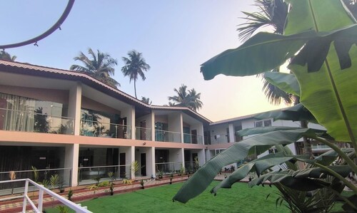 Lexis Inn Beach Resort