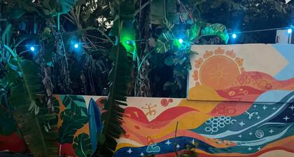 Beach Town 2B Apartment With Social Tropical Vibe