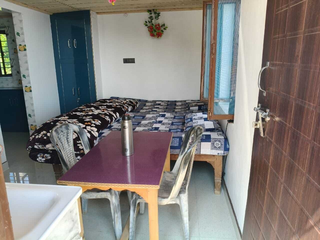 Basic-hus - balkon - bjergudsigt