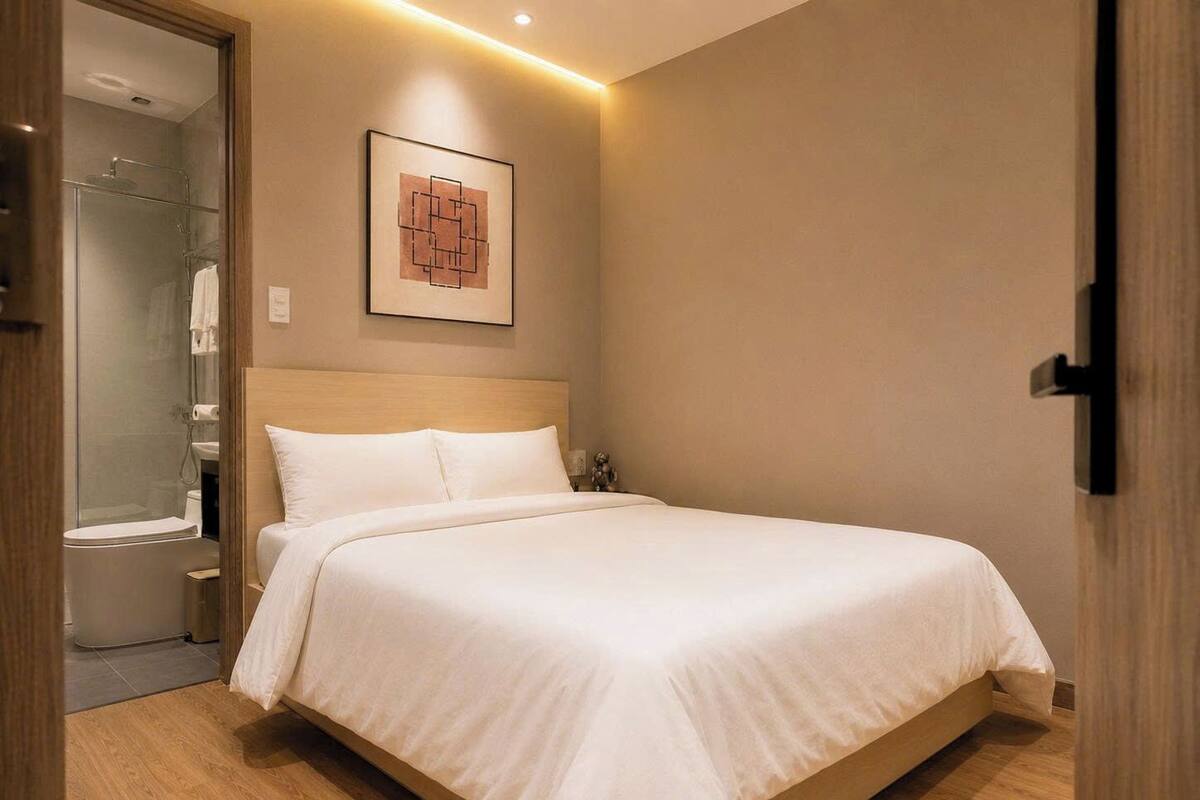 Standard Double Room | Hypo-allergenic bedding, free WiFi, bed sheets