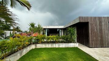 Deluxe Villa, Private Pool, Pool View | Property grounds