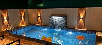 DreamsKape Villa by CozyCub Stays in LONAVALA - 4BHK WITH POOL & JACUZZI !!