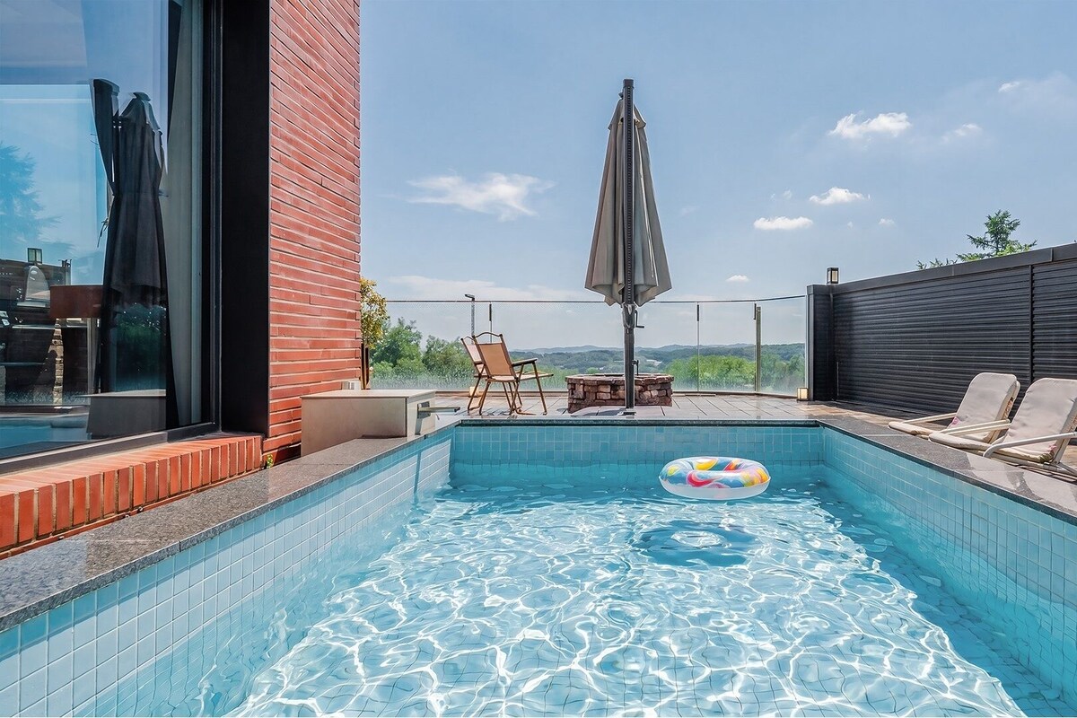 Basic Room, 2 Bedrooms (Crescent Moon) | 2 bedrooms, free WiFi
