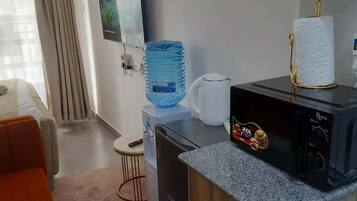 Classic Studio, Balcony | Private kitchen