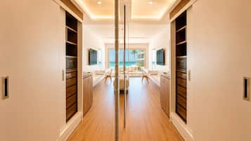 Deluxe Double or Twin Sea View Room with Jacuzzi