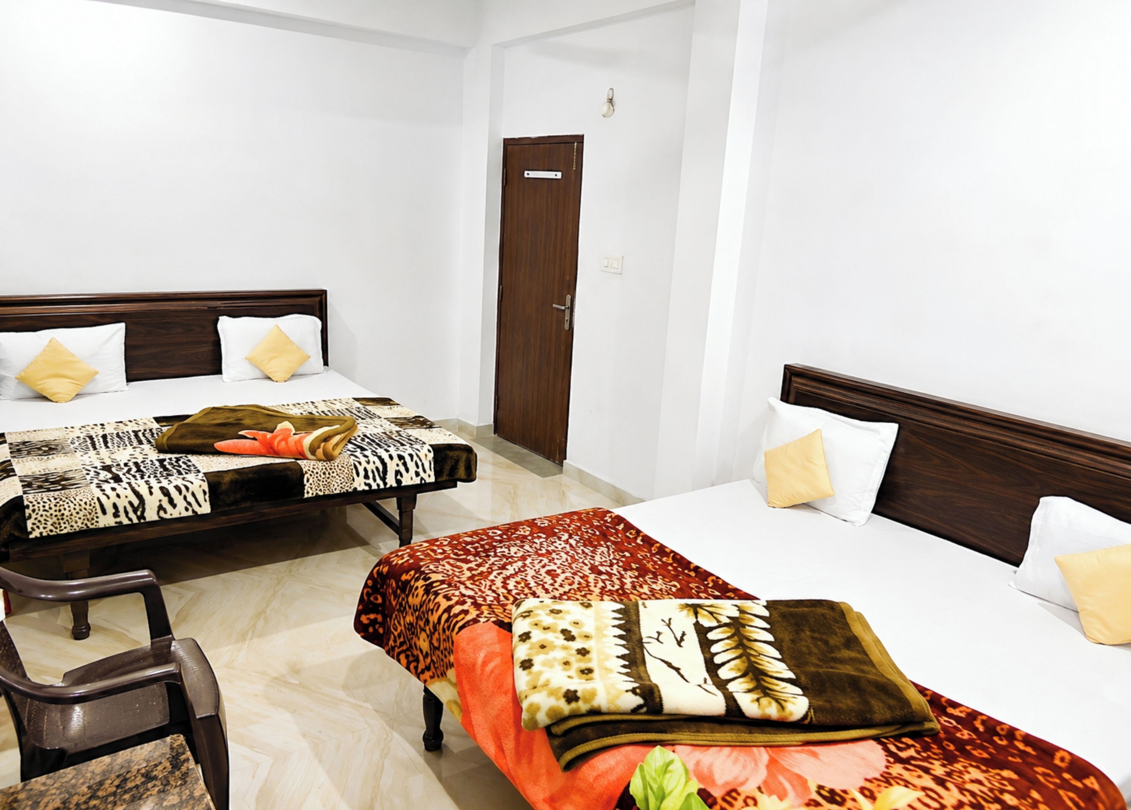 Hypo-allergenic bedding, desk, soundproofing, free WiFi