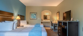 2 Queen Beds with Kitchenette|Non-Smoking