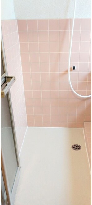 Hair dryer, towels, soap, shampoo - なんばまで35分　門真市駅から徒歩5分　28泊以上で60%off　大型モール、コストコ、映画館が徒歩5分 (Kadomashi)