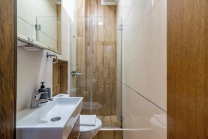 Apartemen Basic | Kamar mandi