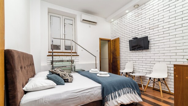 Tabla de planchar con plancha y wifi gratis 