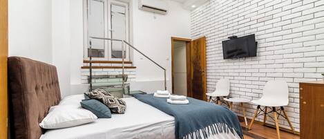 Basic Apartment