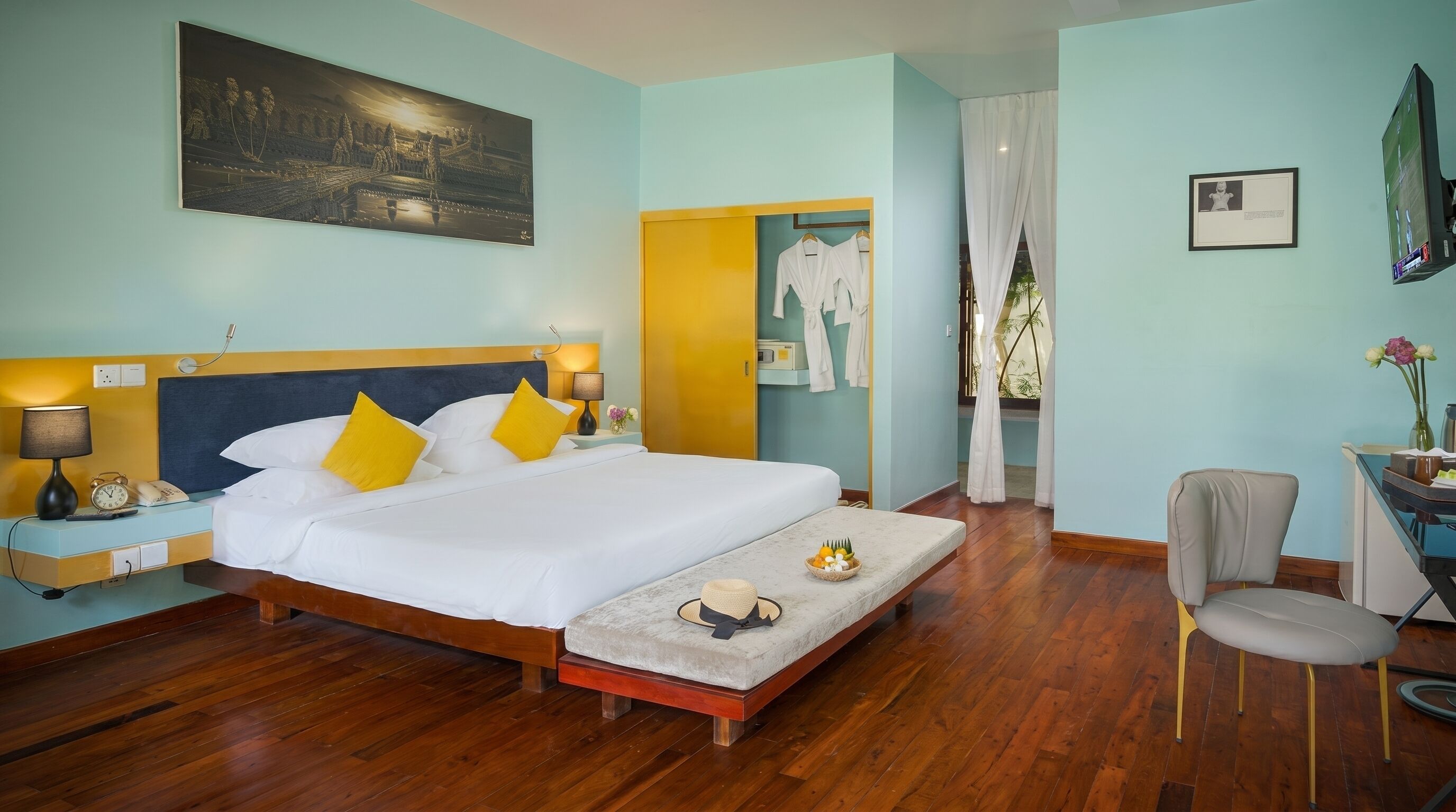 Junior Suite, Pool View | Free WiFi