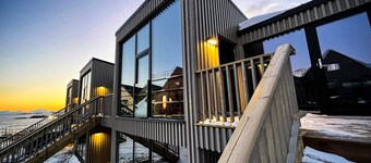 Modern One-Bedroom Apartment in Henningsvær