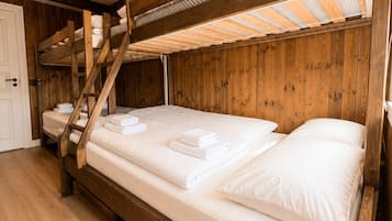 Fer et planche à repasser, Wi-Fi gratuit, draps fournis