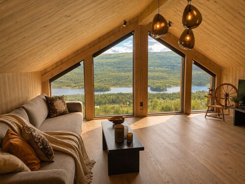 Large Modern Cabin - Beautiful Surroundings - 10 Minutes from Geilo