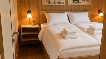 5 bedrooms, free WiFi, bed sheets