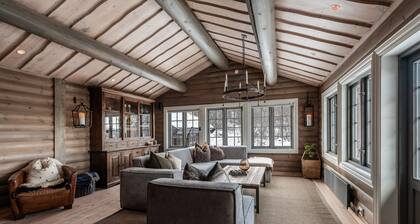 Recently upgraded large beautiful cabin with fantastic views in Geilo