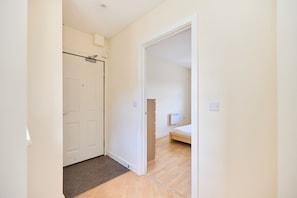 Apartment | Interior - Beige & Timber Flat Edgware (Edgware)