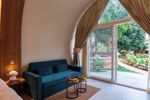 Deluxe Cottage | Living area - ELIVAAS Tanira Farms Moonrise with Pool (Hullegaudanahalli)