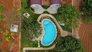Piscine extérieure