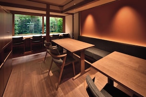 Dining - Hyakurakusou Annex  Higashi Chyaya (Kanazawa)