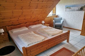 2 Schlafzimmer, Bügeleisen/Bügelbrett, Reisekinderbett, kostenloses WLAN