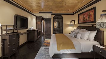 Deluxe Double Room, City View | In-room safe, desk, blackout curtains, soundproofing
