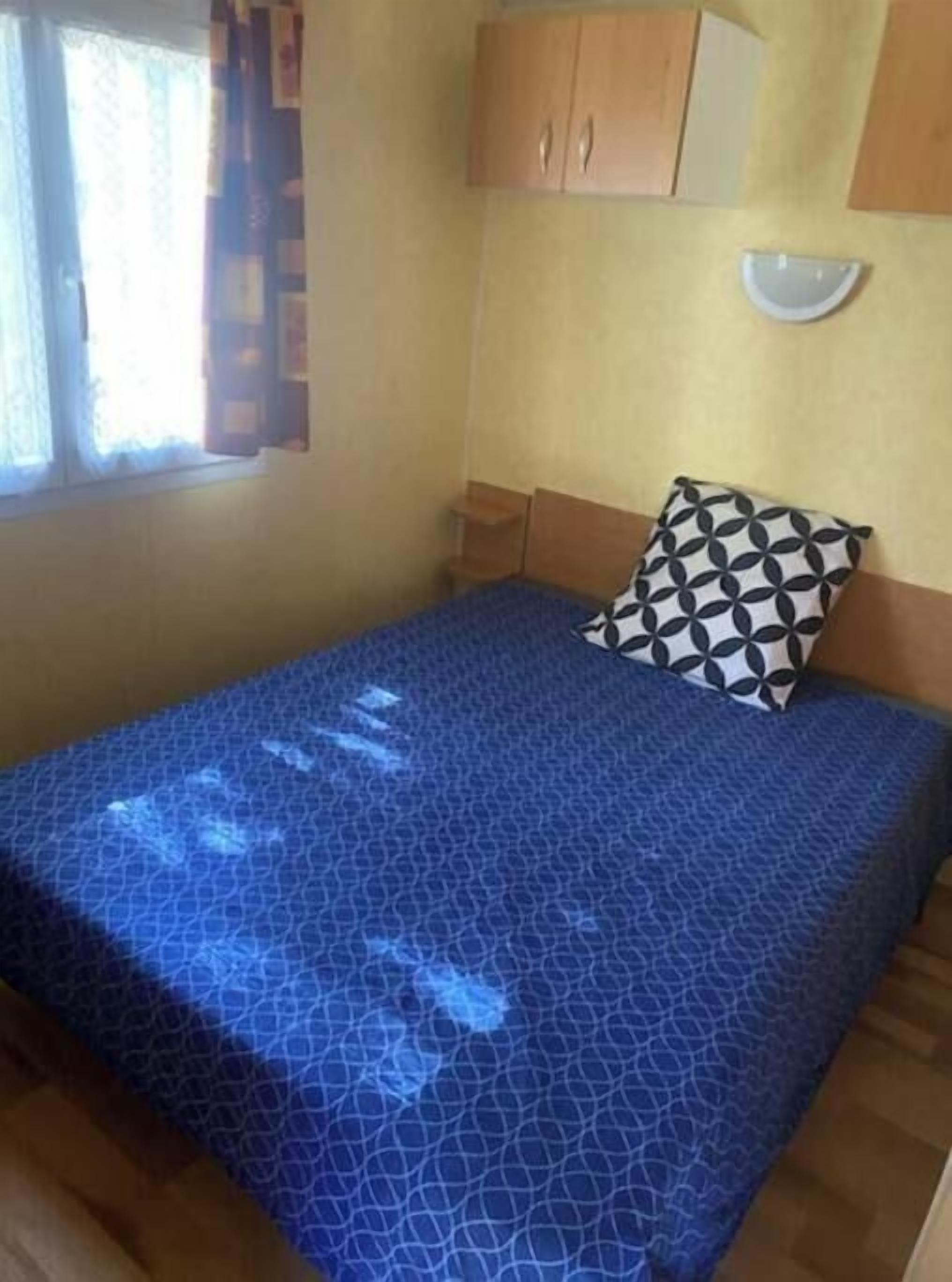 2 Schlafzimmer, Bügeleisen/Bügelbrett