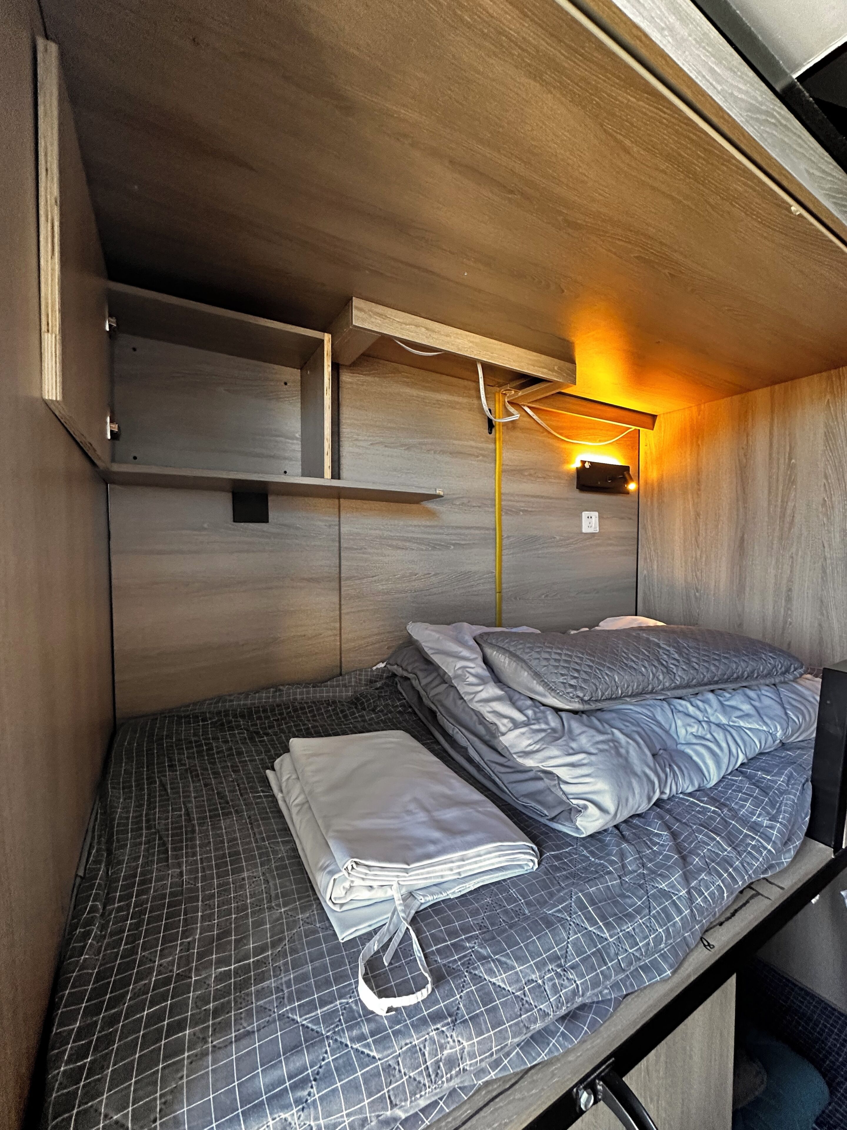 Free WiFi, bed sheets