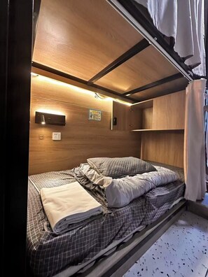 Free WiFi, bed sheets - Bufu shaohua qingnian lüguan YouthHostel (SUZHOU)