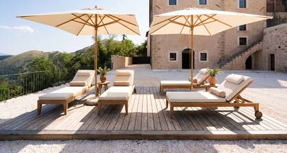 Villa in Santo Stefano Di Sessanio with 6 bedrooms sleeps 14