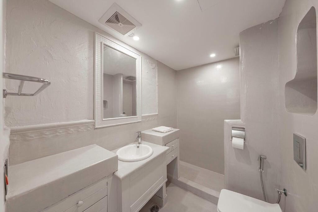 Biệt thự Cao cấp, 4 phòng ngủ, cạnh hồ bơi | Phòng tắm