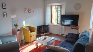 Unclassified image, 2 of 7, button - Family home in the mountains! (Portet-d'Aspet)