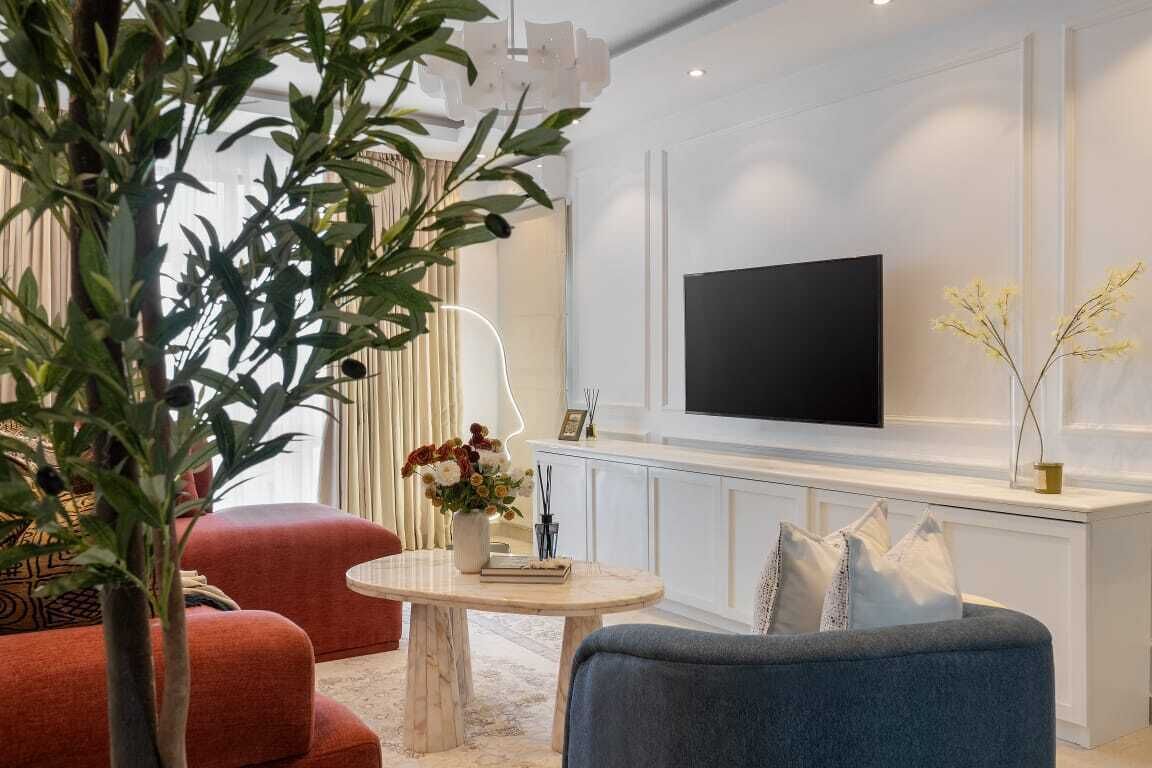 Familieleilighet, balkong, byutsikt | Oppholdsområde