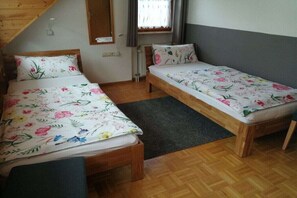 Free WiFi, bed sheets - Holiday apartment in Todtnau with Wi-Fi (Todtnau)