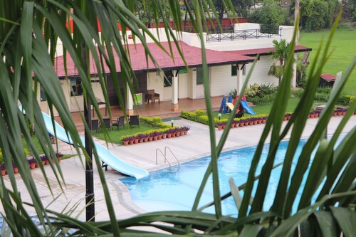 Hotel Meera Palace