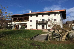 Exterior - At the waterwheel East (Eggstätt)