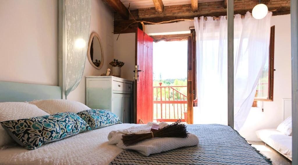 Habitación 2 - Azul | Tirai kedap cahaya, kedap suara, setrika/meja setrika, dan Wi-Fi gratis
