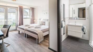 6 Schlafzimmer, Bügeleisen/Bügelbrett, kostenloses WLAN, Bettwäsche