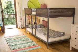 Iron/ironing board, free WiFi, bed sheets - Holiday home with 3 bedrooms (Bernau am Chiemsee)