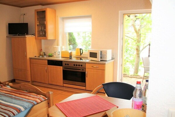Private kitchen - Holiday apartment at the Strub Winery (Engelstadt)