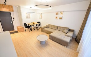 Living area - Twin II Apartment - One Bedroom - Cismigiu Gardens (București)