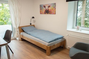 4 Schlafzimmer, Reisekinderbett, kostenloses WLAN, Bettwäsche