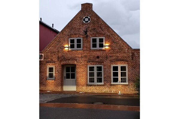 Exterior - Holiday home in Garding with swimming pool (Garding)
