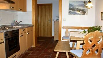 Kühlschrank, Ofen, Herdplatte