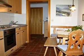 Kühlschrank, Ofen, Herdplatte