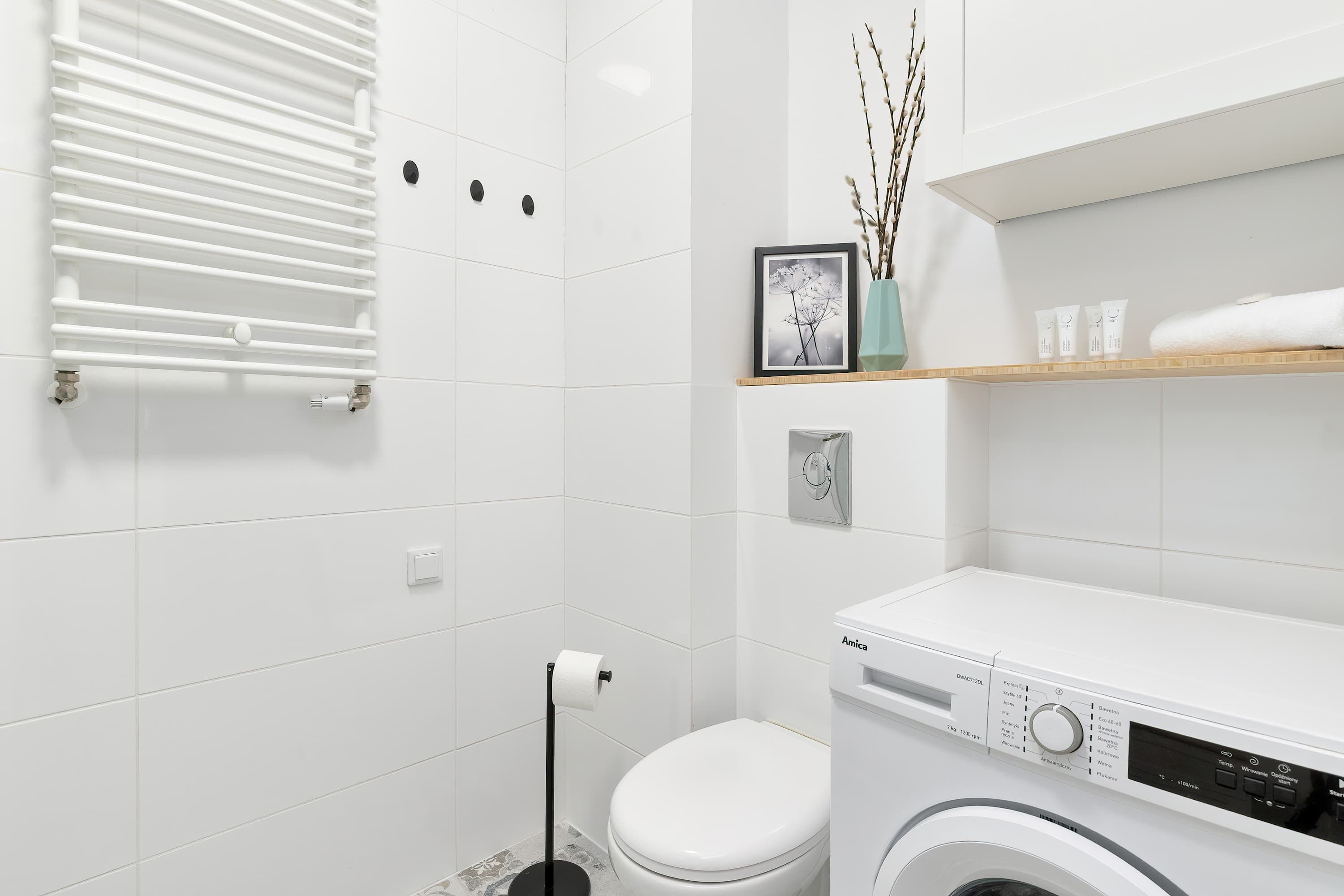 Bruser, hårtørrer, håndklæder, Shampoo